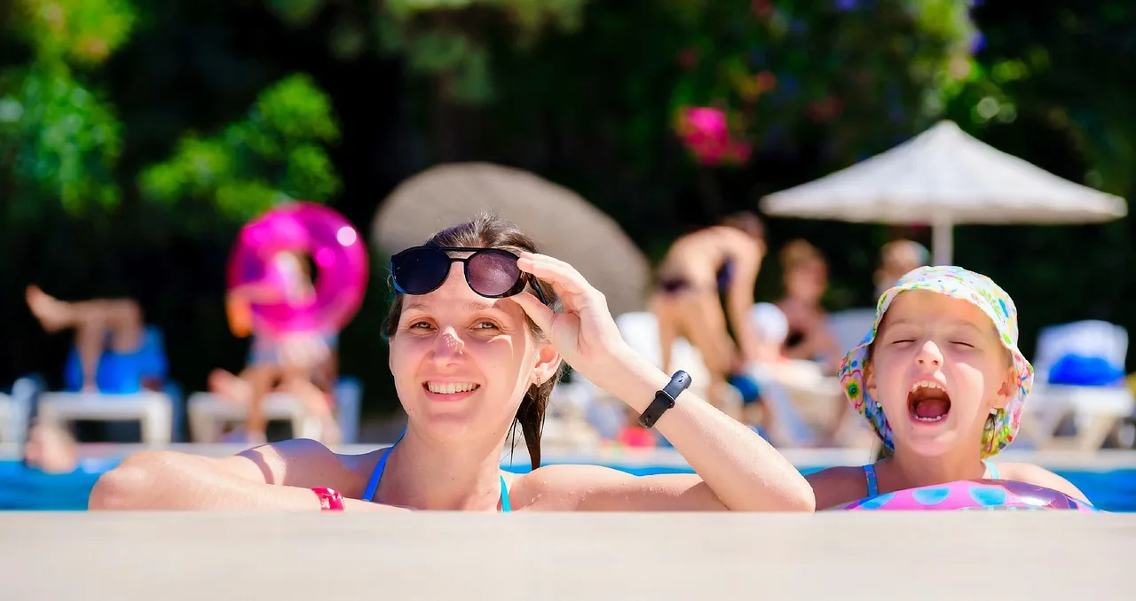 Poolside Pretty
